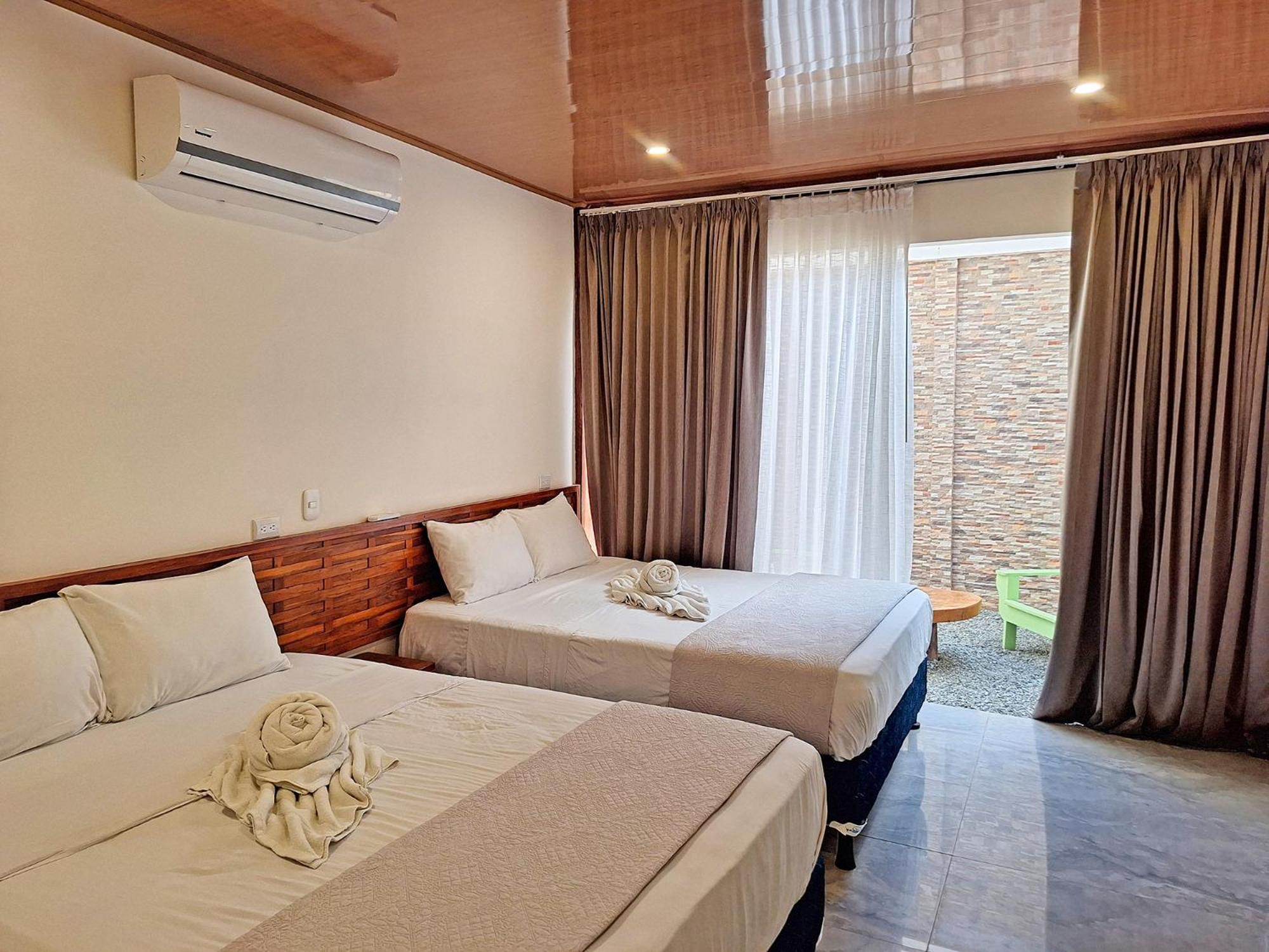 Infiniti Hotel Puerto Viejo de Talamanca Bagian luar foto